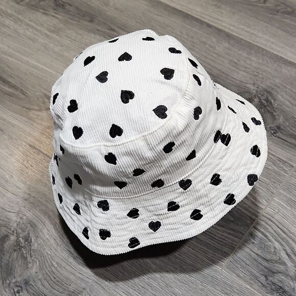 Urban Outfitters Corduroy Heart Bucket Hat - Picture 2 of 5